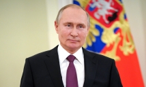  A Russian writer speaks about President Putin/s benefitting from Imam Ali Bin Abi Taleb/s letters