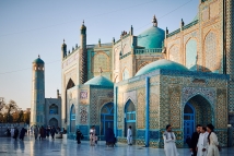 من اجمل اقوال الامام عليه السلام: طلبت الرفعة